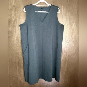 EUC Eileen Fisher Cotton Blend Ponte V-Neck Dress 🩶🖤